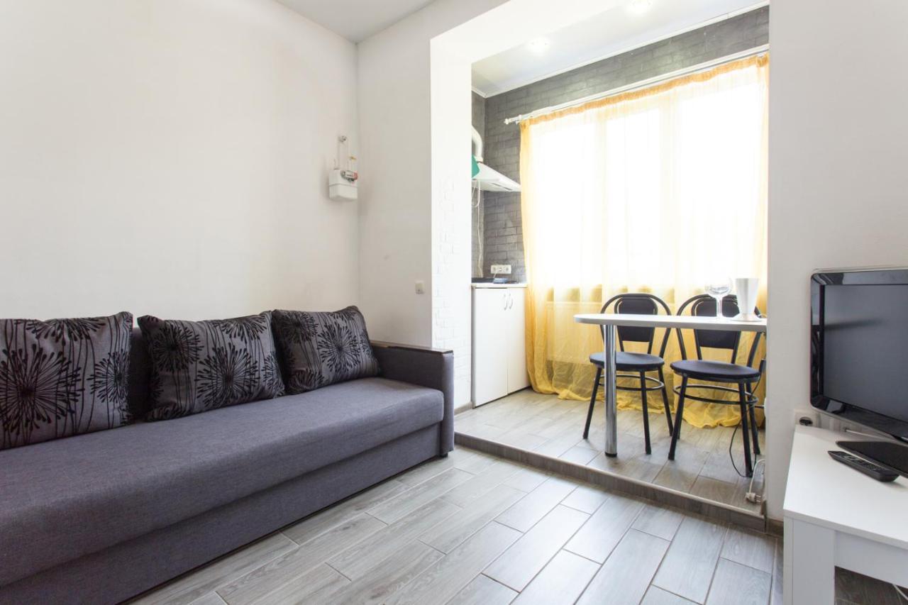 Well Located Studio - Yaroslavska Str. 21 Apartment Kharkiv Luaran gambar
